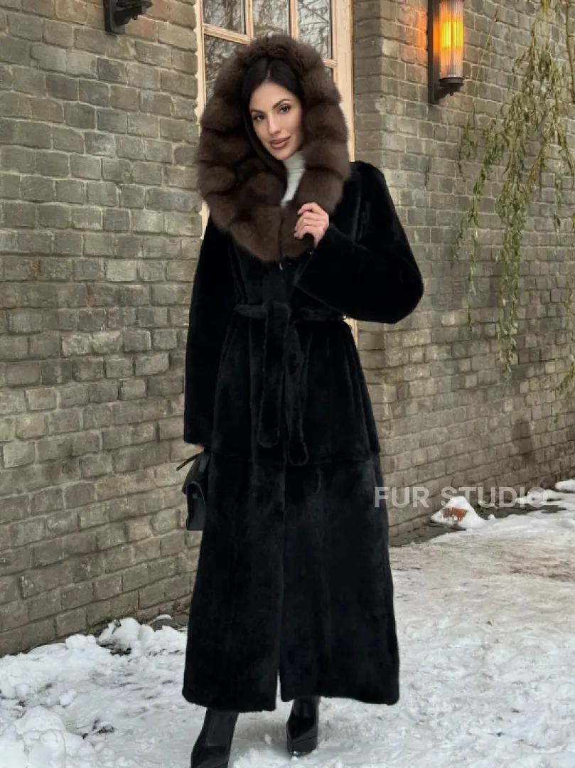 Длинная норковая шуба из норки Blackglama с капюшоном из меха куницы