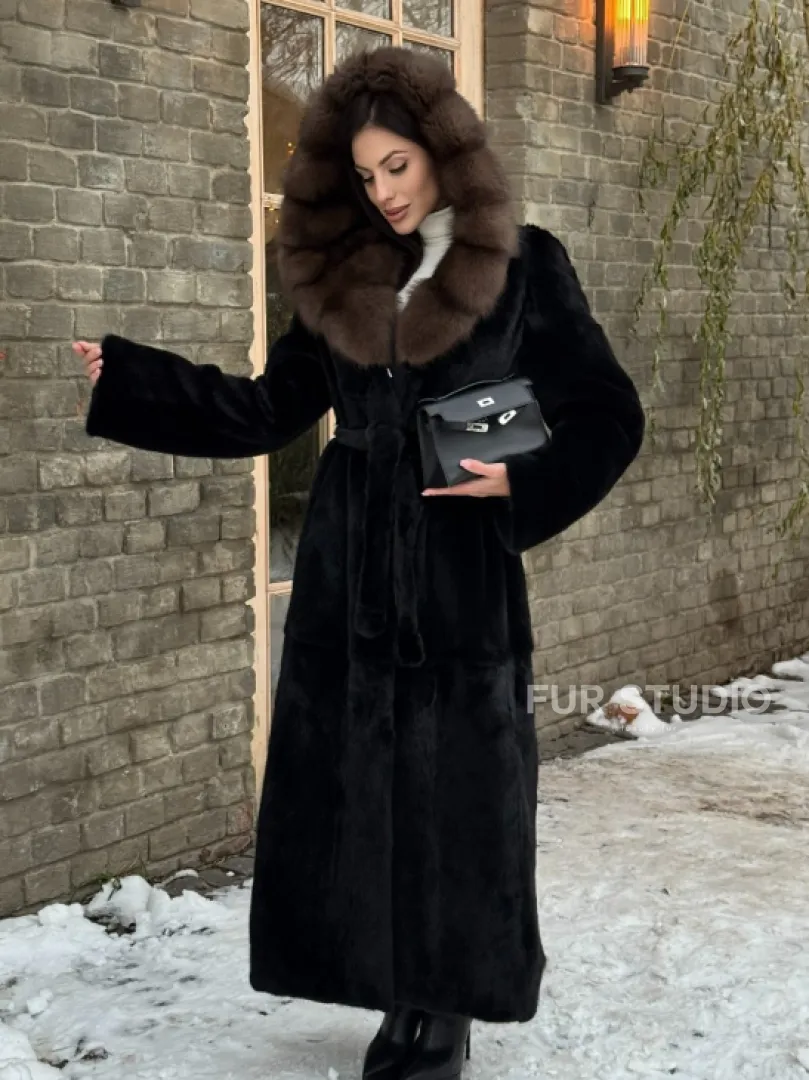 Длинная норковая шуба из норки Blackglama с капюшоном из меха куницы