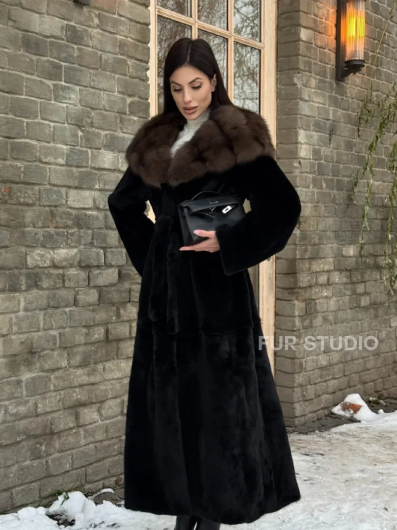 Длинная норковая шуба из норки Blackglama с капюшоном из меха куницы