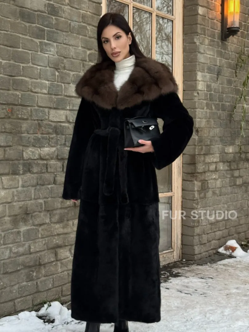 Длинная норковая шуба из норки Blackglama с капюшоном из меха куницы