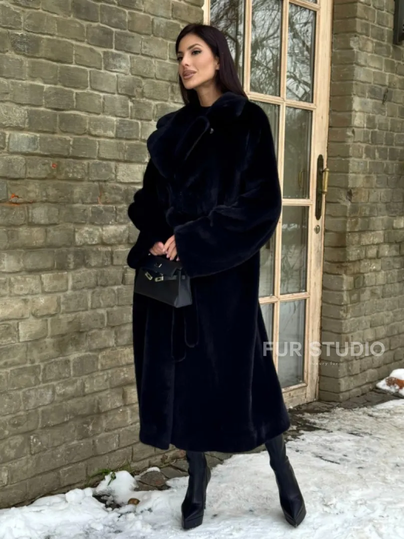 Шикарное норковое кимоно с английским воротником в черно-синем цвете - фото 7