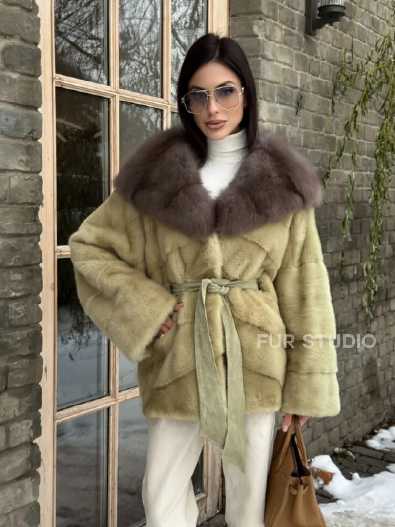 Полушубок норковый автоледи с капюшоном из куницы цвет фисташковый