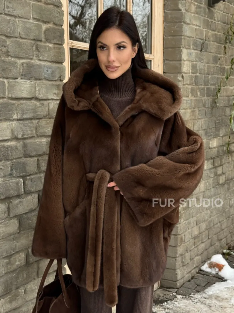 Шуба летучая мышь мех NAFA с капюшоном - цвет соболь - фото 0