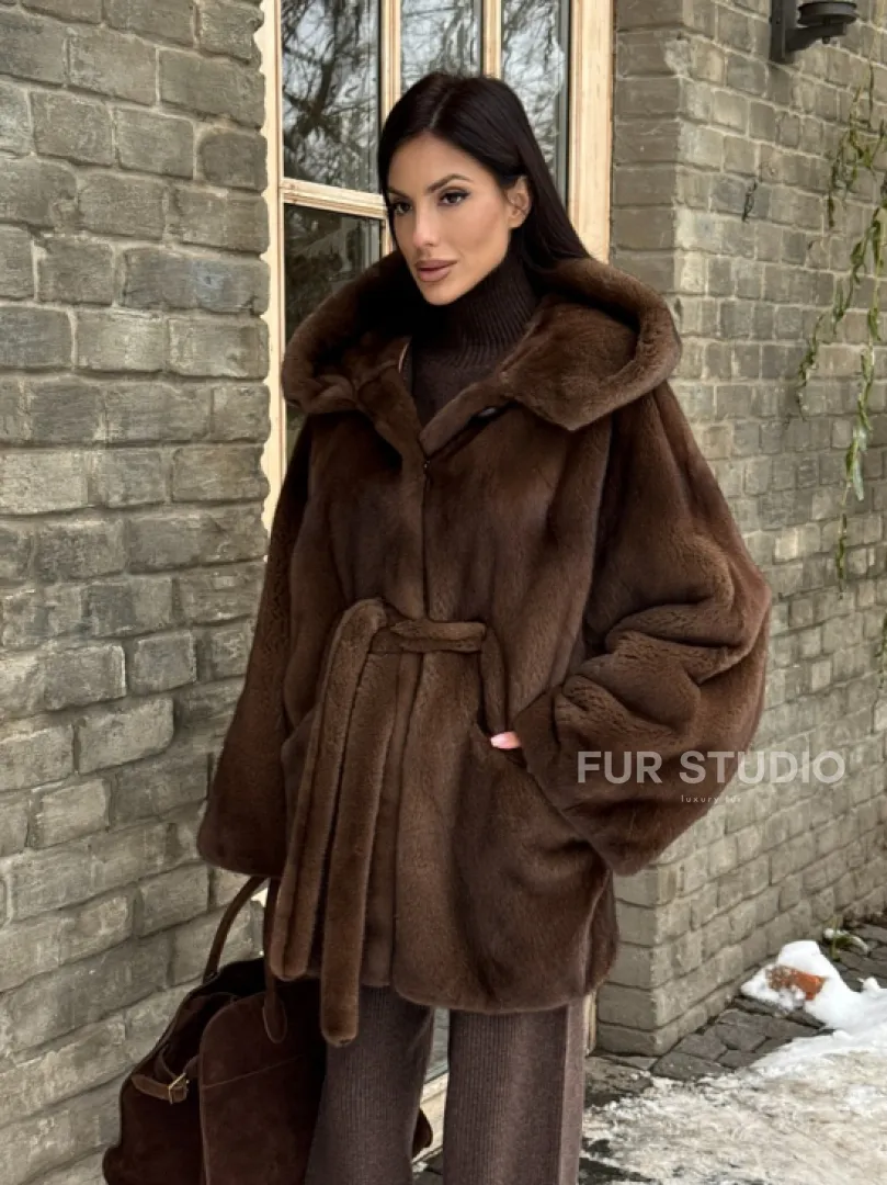 Шуба летучая мышь мех NAFA с капюшоном - цвет соболь - фото 6