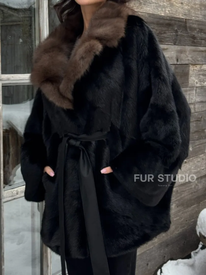 Черная шуба из норки с английским воротником из куницы - фото 3