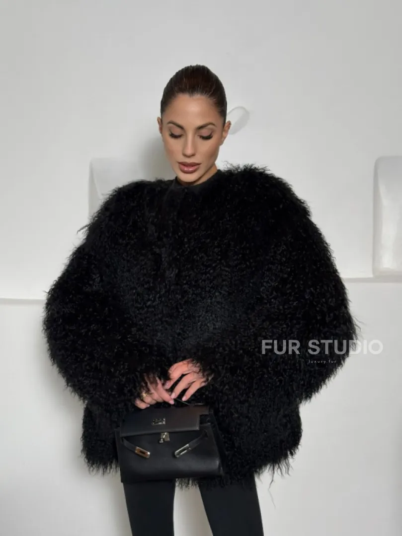 Черная шуба из меха ламы воротник шанель - фото 12