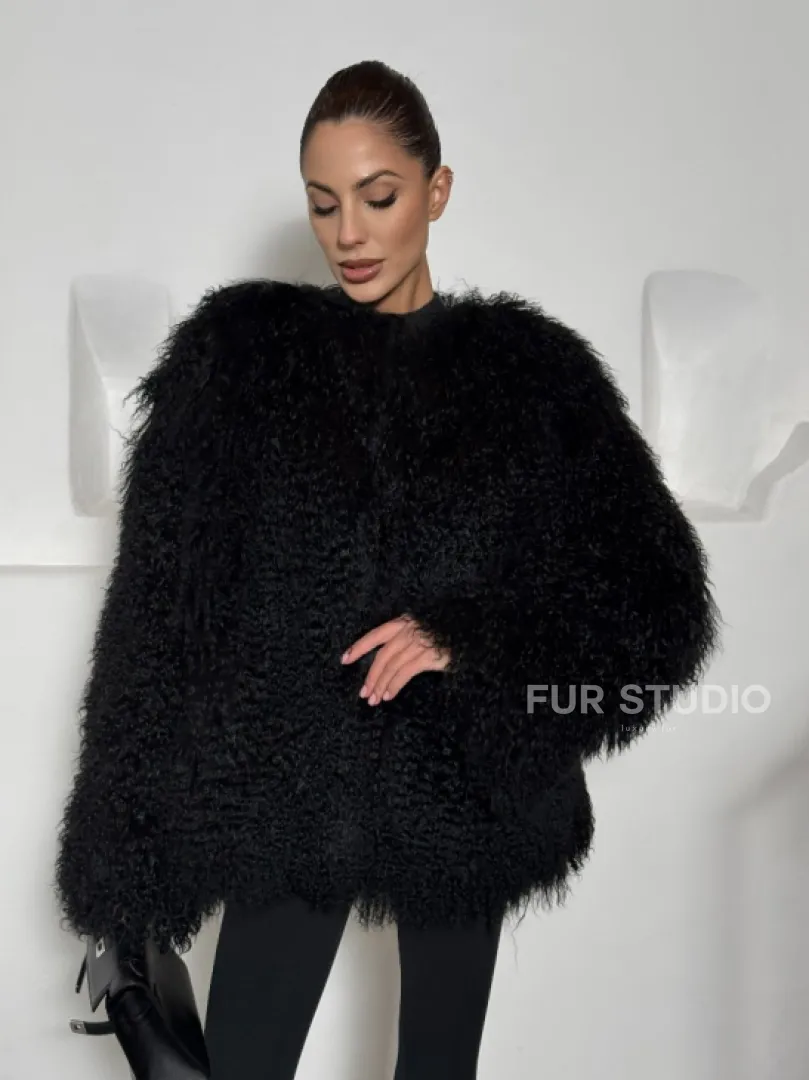 Черная шуба из меха ламы воротник шанель - фото 1