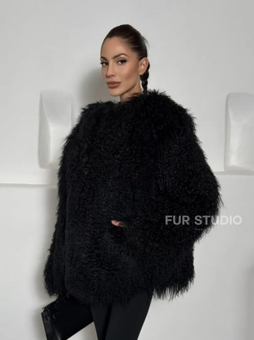Черная шуба из меха ламы воротник шанель - фото 0