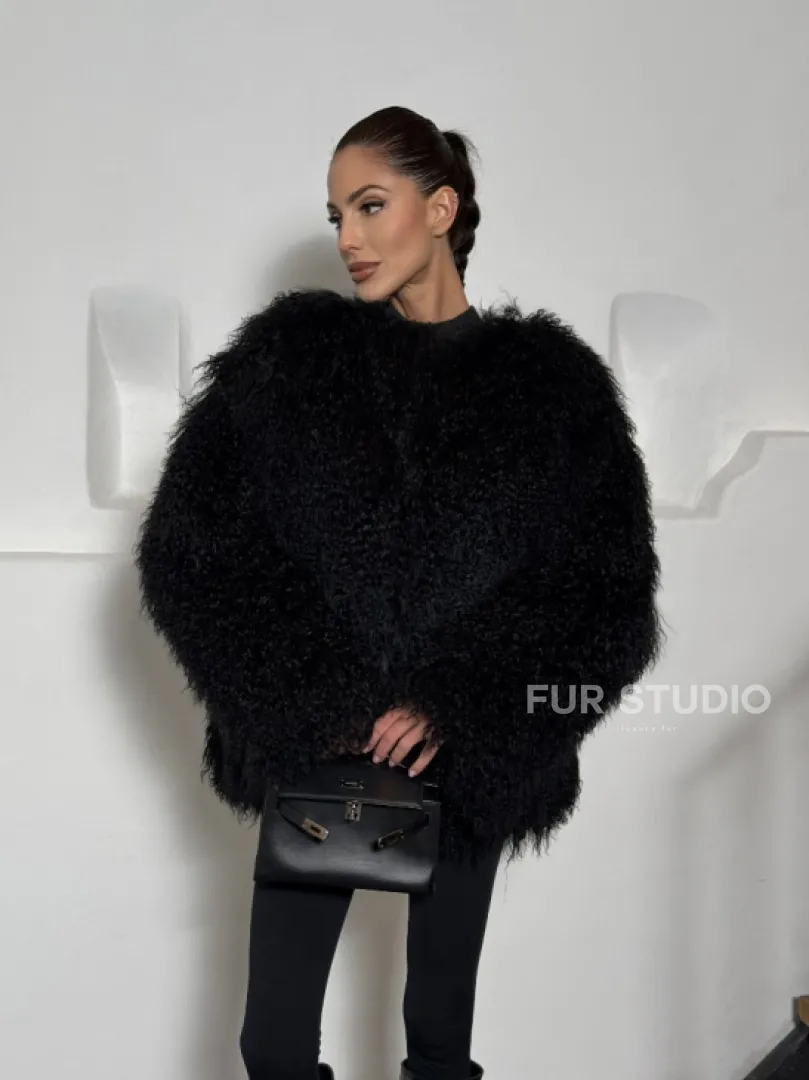 Черная шуба из меха ламы воротник шанель - фото 11