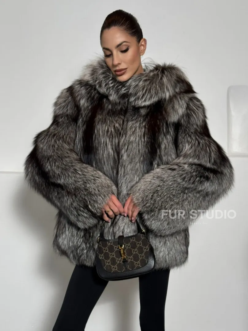 Полушубок из чернобурки с капюшоном цельные пластины - фото 4