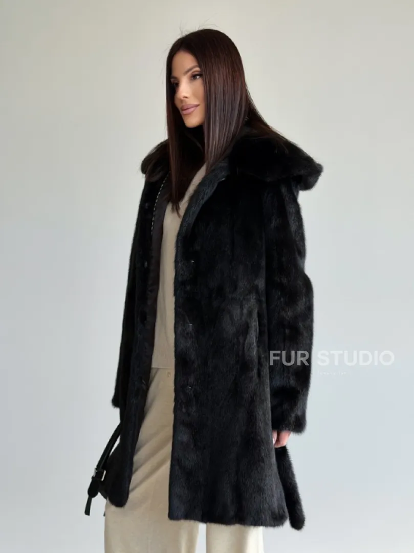 Норковая шуба с капюшоном и меховым поясом в цвете Black