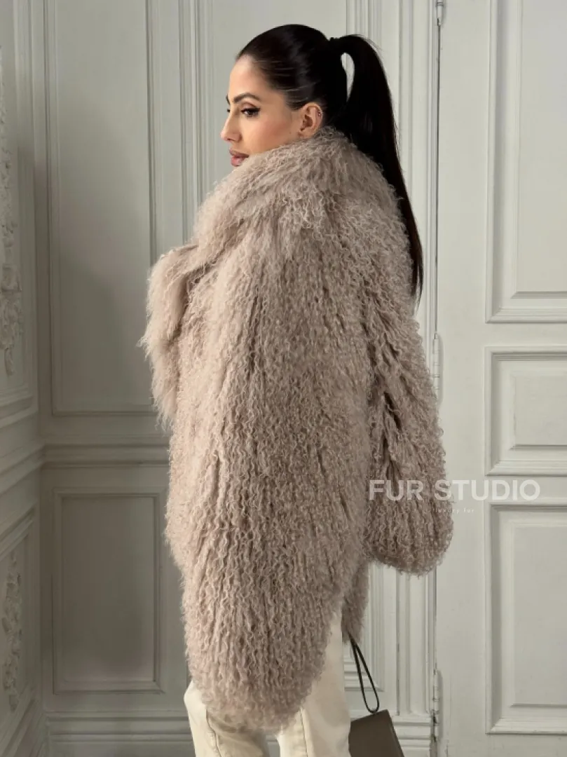 Шуба из меха ламы «Пломбир» с английским воротником - фото 2