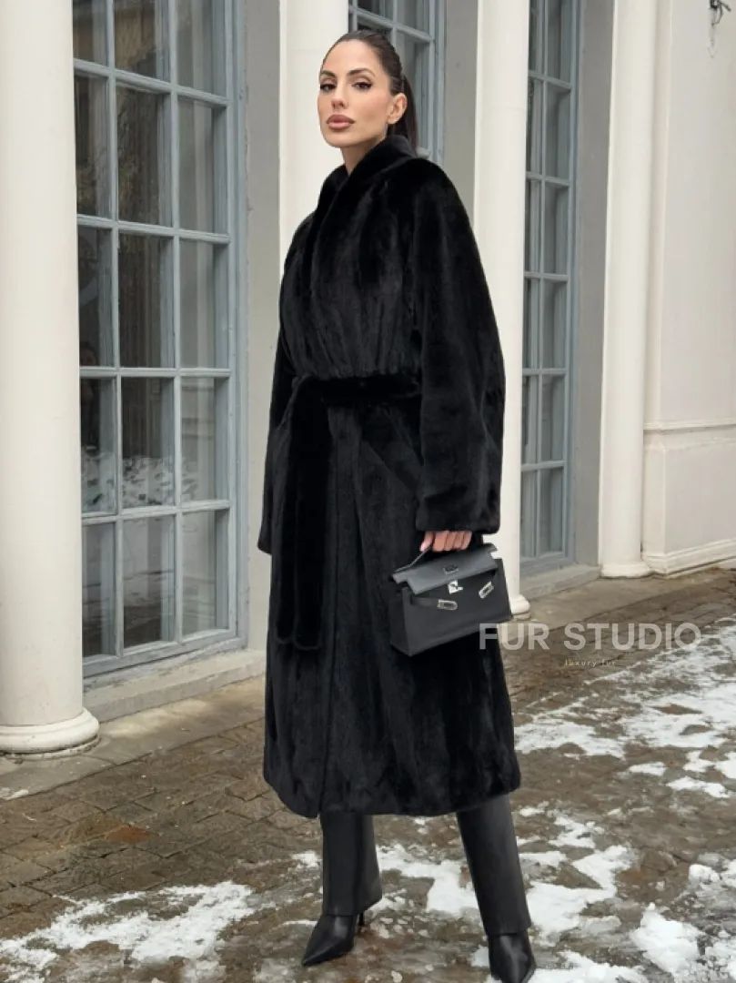Натуральная женская норковая шуба из аукционного меха норки Blackglama - фото 1