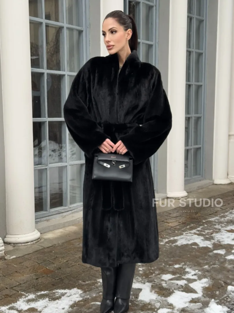 Натуральная женская норковая шуба из аукционного меха норки Blackglama
