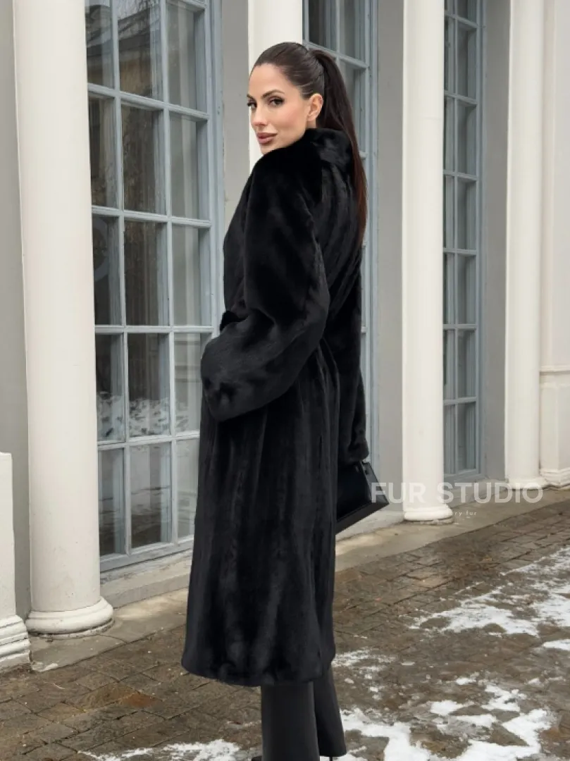 Натуральная женская норковая шуба из аукционного меха норки Blackglama - фото 11