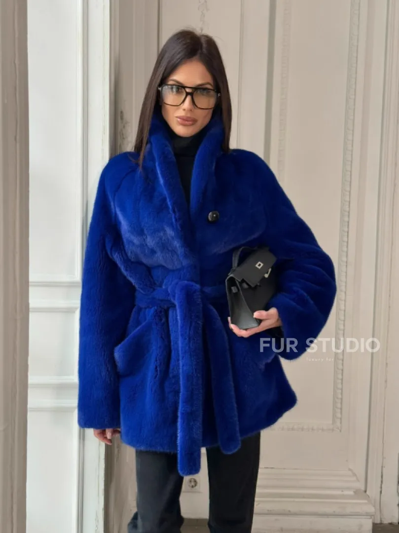 Полушубок из меха премиальной плюшевой норки Electric Blue - фото 8