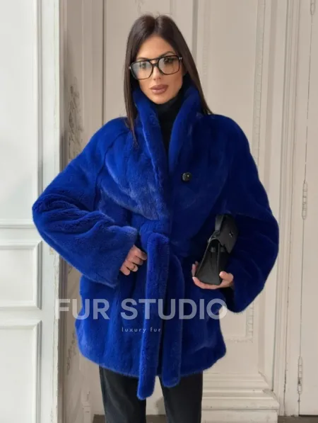 Полушубок из меха премиальной плюшевой норки Electric Blue - фото 10