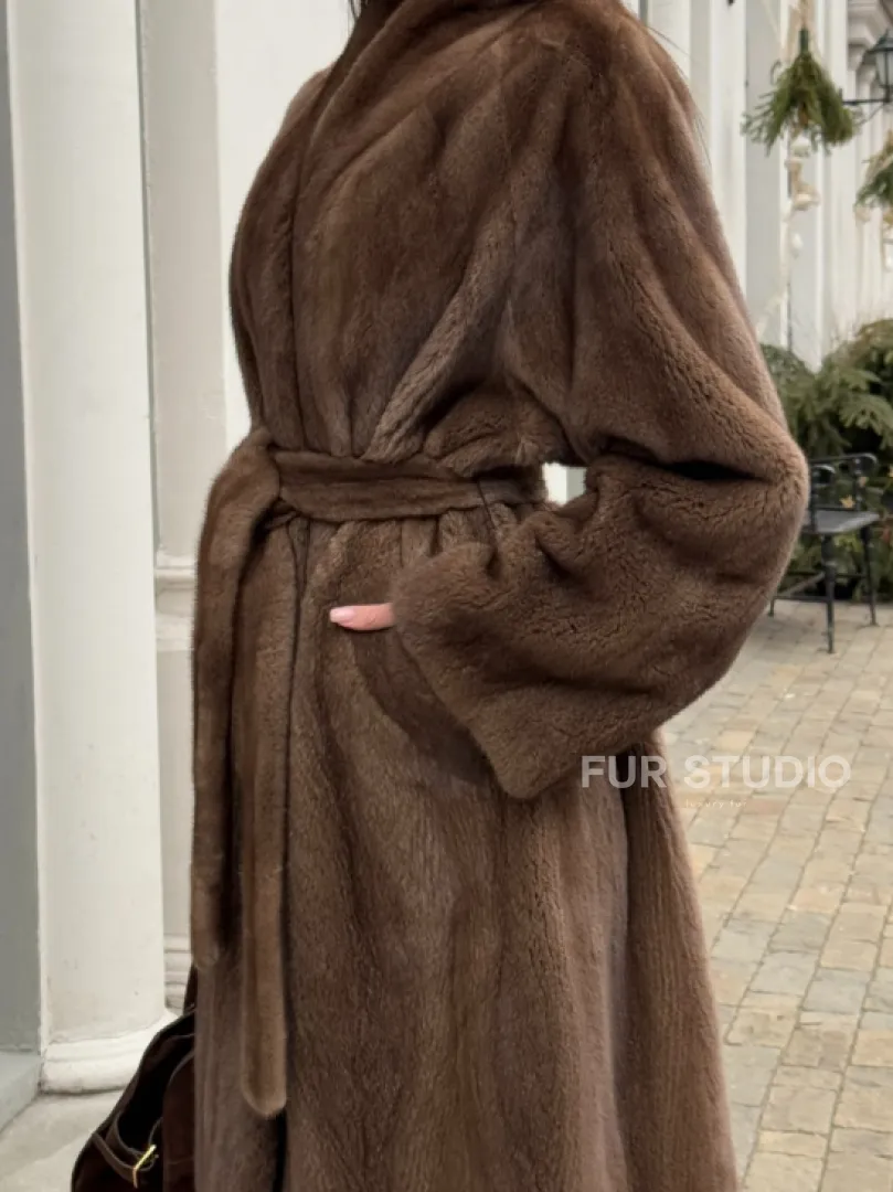 Натуральная шуба пастель из скандинавской норки SAGA FURS SUPERIOR