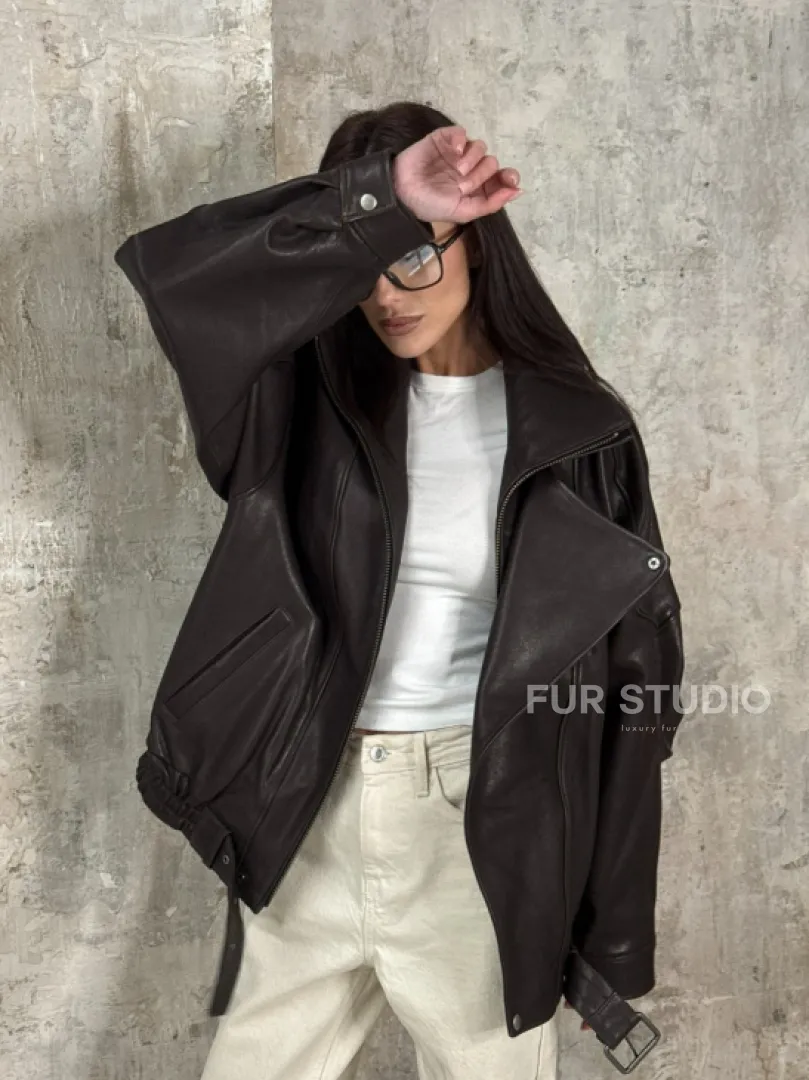 Модная кожаная куртка - бомбер на резинке из натуральной гладкой кожи - фото 12