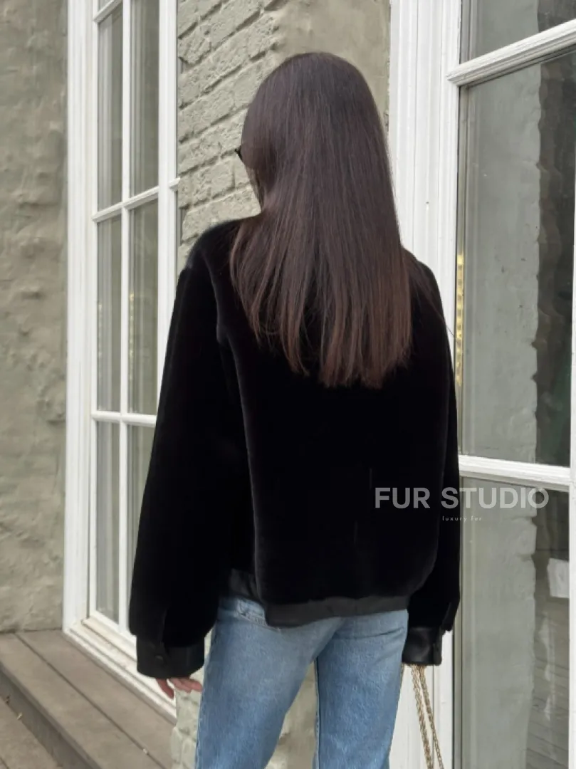 Куртка из мутона с мехом норки - черная - фото 2