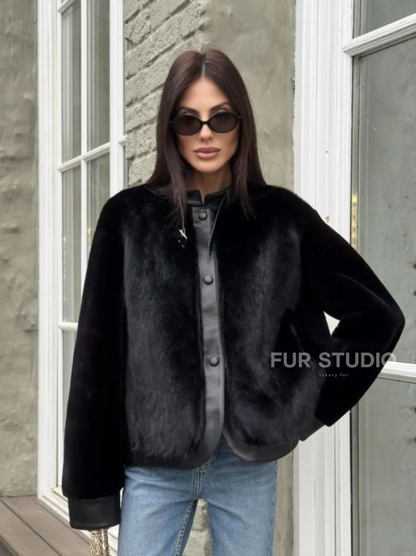 Куртка из мутона с мехом норки - черная - фото 5