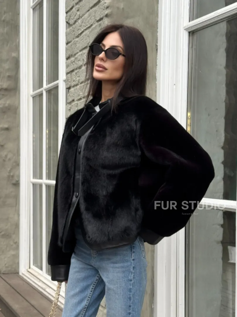 Куртка из мутона с мехом норки - черная - фото 3