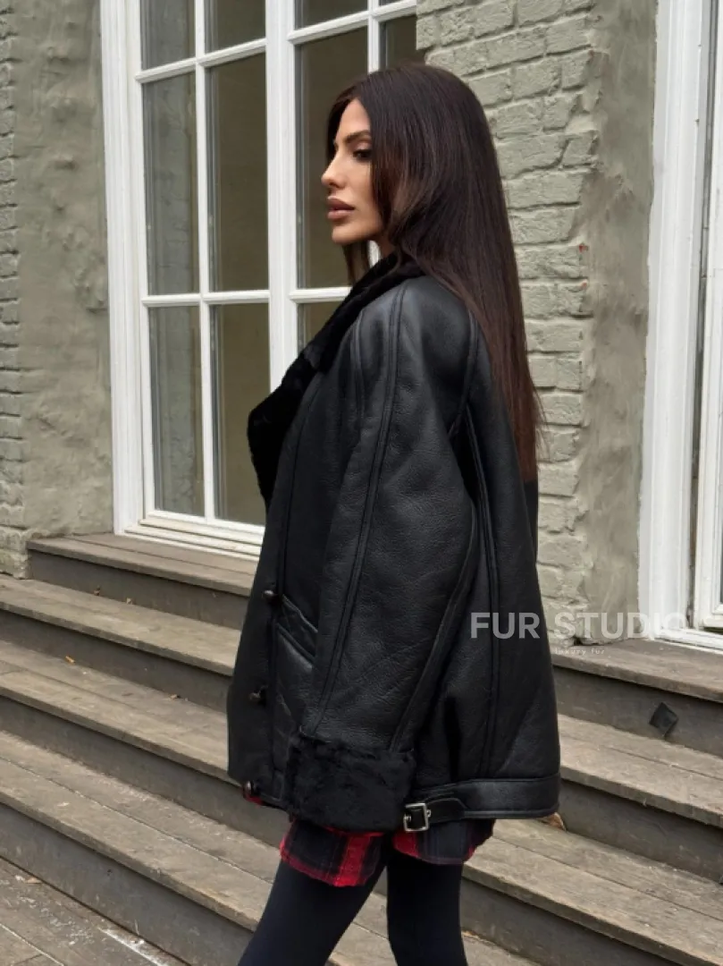 Винтажная куртка - дубленка «Total Black» с английским воротником на пуговицах