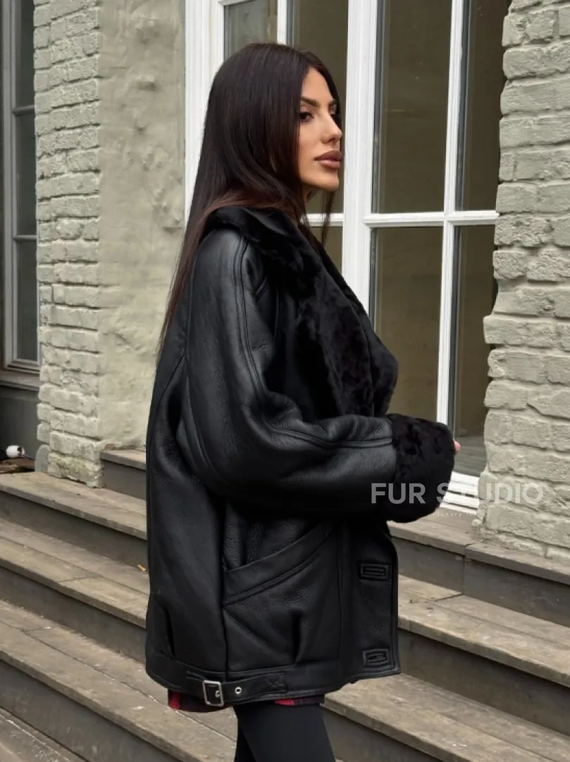 Винтажная куртка - дубленка «Total Black» с английским воротником на пуговицах