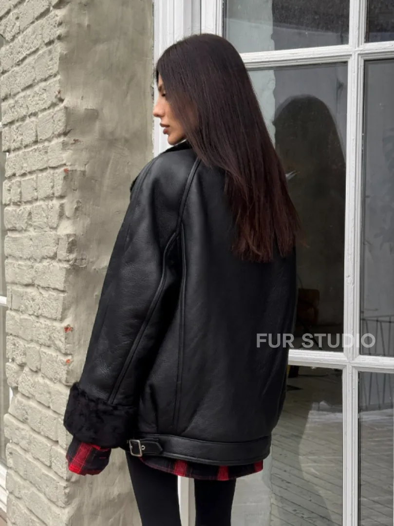 Винтажная куртка - дубленка «Total Black» с английским воротником на пуговицах