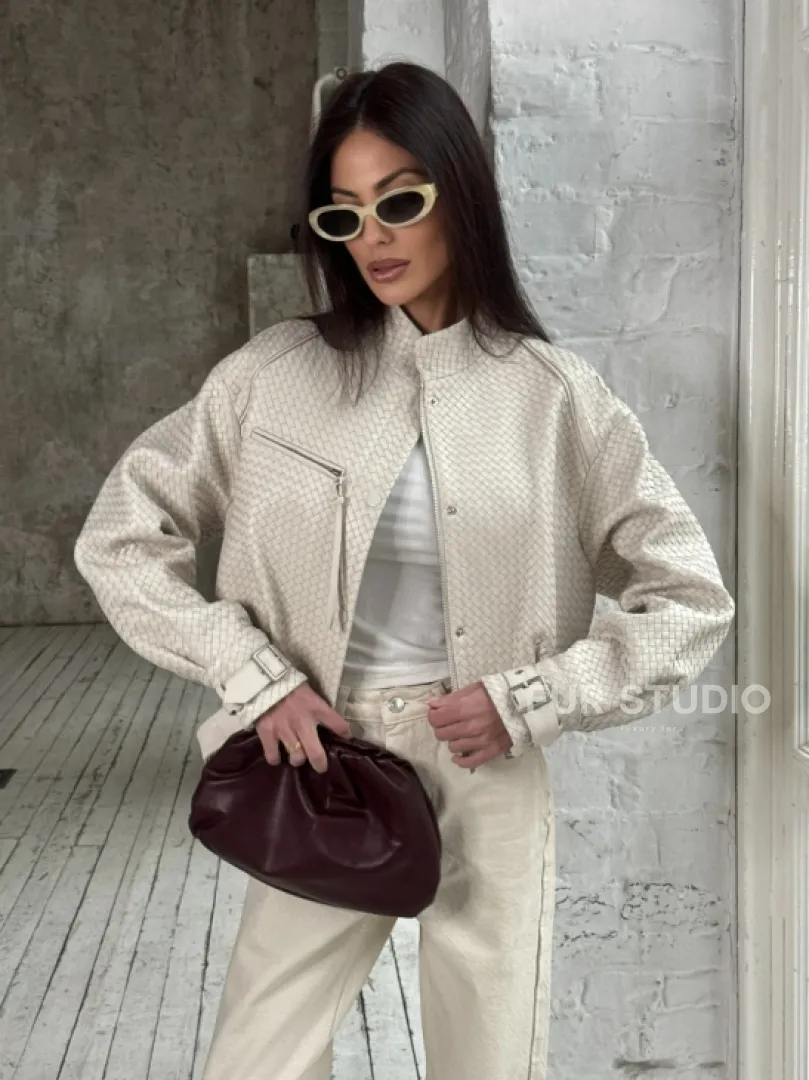 Женская курточка - бомбер из плетеной кожи Ivory - фото 8