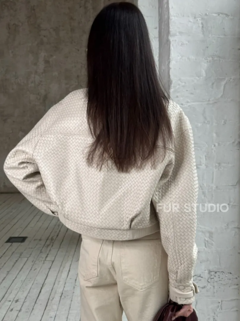 Женская курточка - бомбер из плетеной кожи Ivory - фото 5