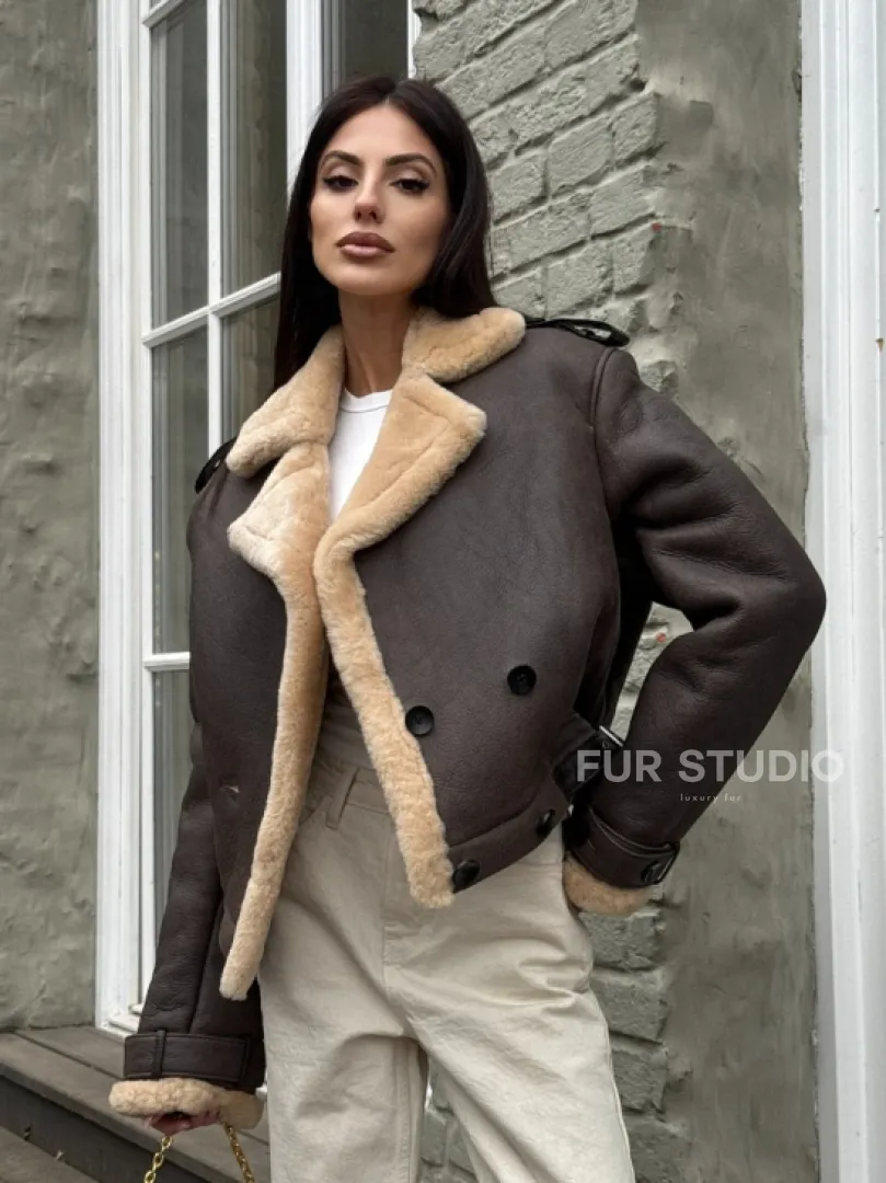 Кроп - дубленка двубортная Dark brown на пуговицах - фото 9