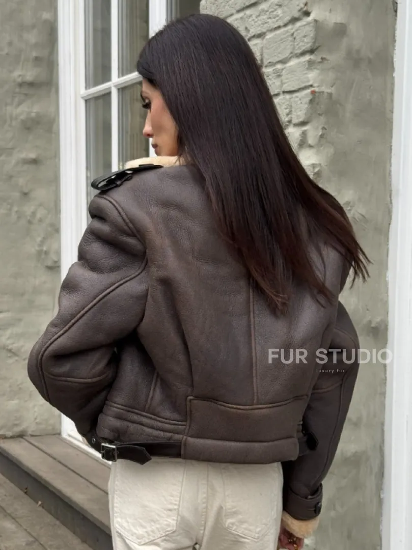 Кроп - дубленка двубортная Dark brown на пуговицах - фото 5