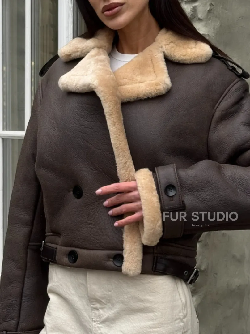 Кроп - дубленка двубортная Dark brown на пуговицах - фото 2