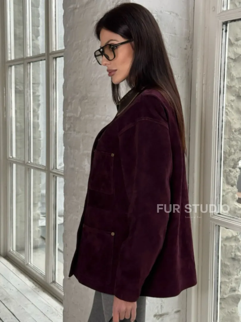 Куртка в «рабочем стиле» из замши Burgundy с отложным воротником, весна-лето 2025 - фото 1