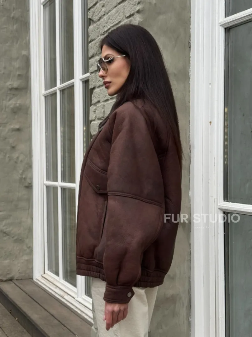 Дубленка - бомбер A LA VINTAGE из овчины мерино с воротником-стойка - фото 9