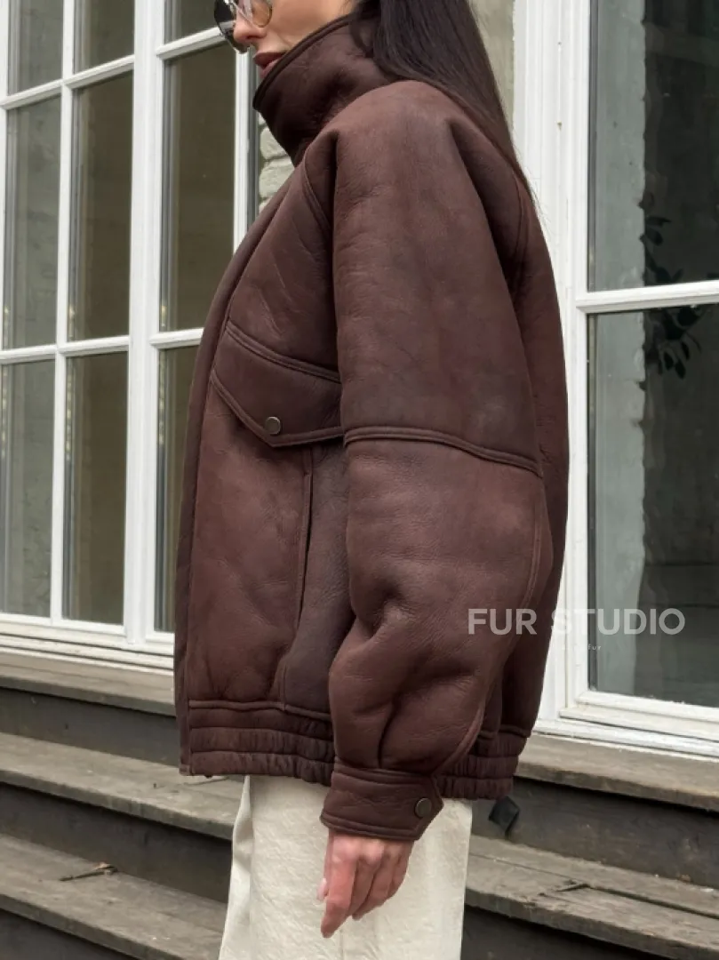 Дубленка - бомбер A LA VINTAGE из овчины мерино с воротником-стойка - фото 5