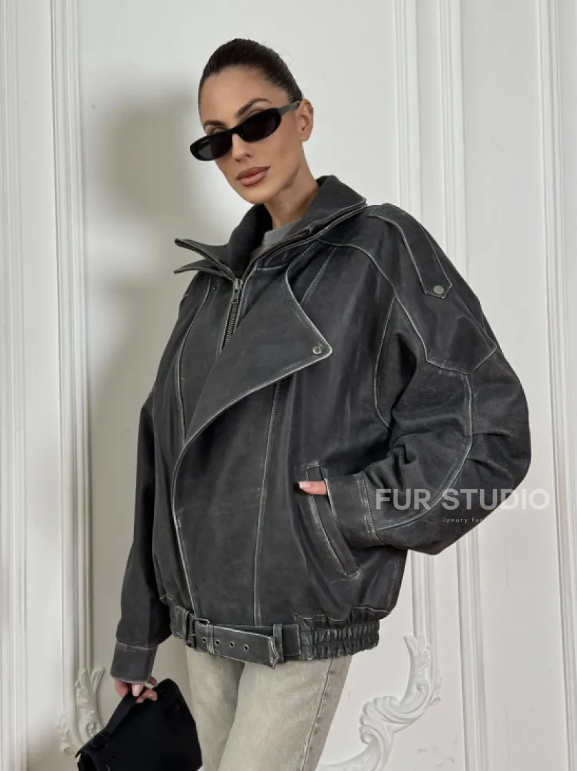 Кожаный женский бомбер Vintage grey с двойным воротником и затертыми швами