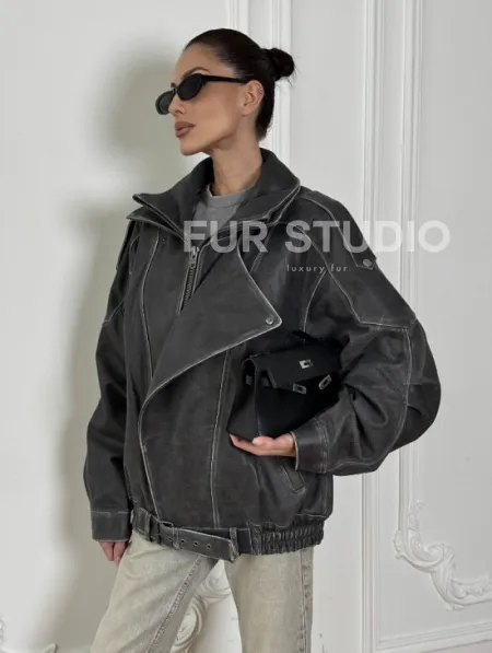 Кожаный женский бомбер Vintage grey с двойным воротником и затертыми швами - фото 6