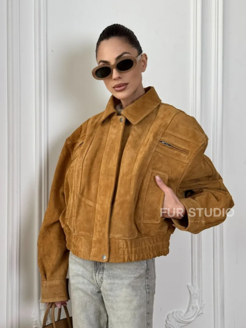 Женская замшевая куртка бомбер Camel  - «High street style» - фото 0