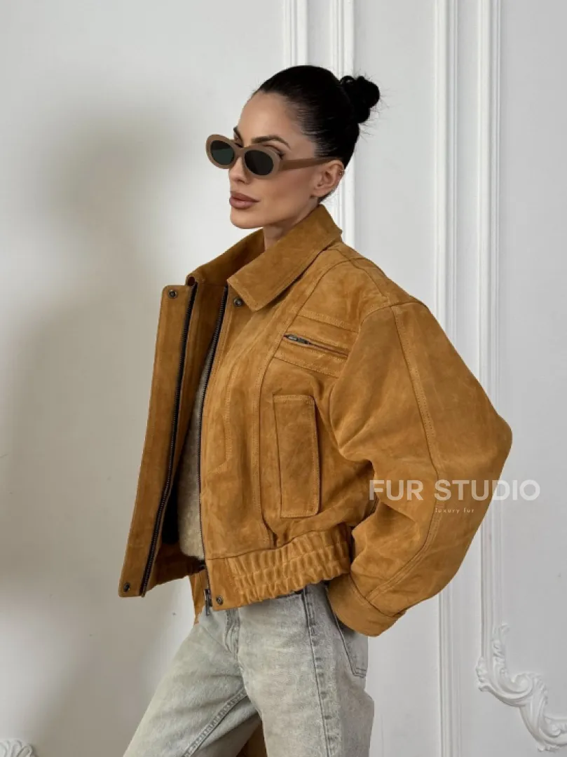 Женская замшевая куртка бомбер Camel  - «High street style» - фото 6