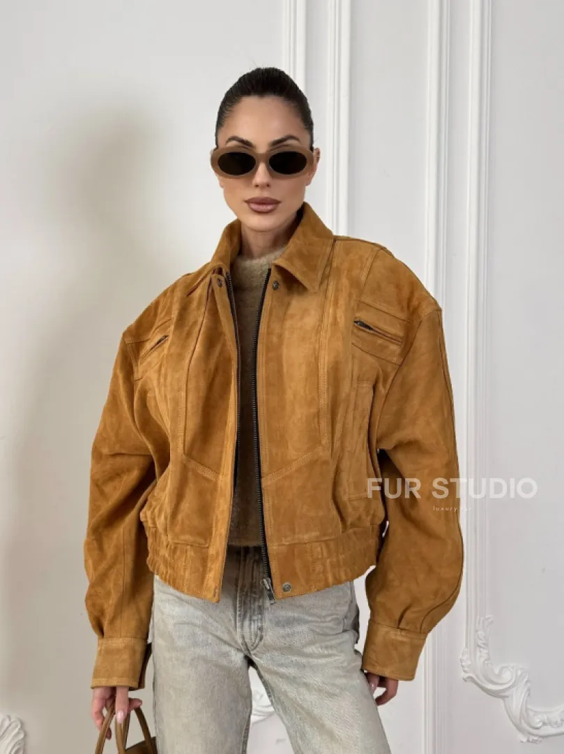 Женская замшевая куртка бомбер Camel  - «High street style» - фото 10