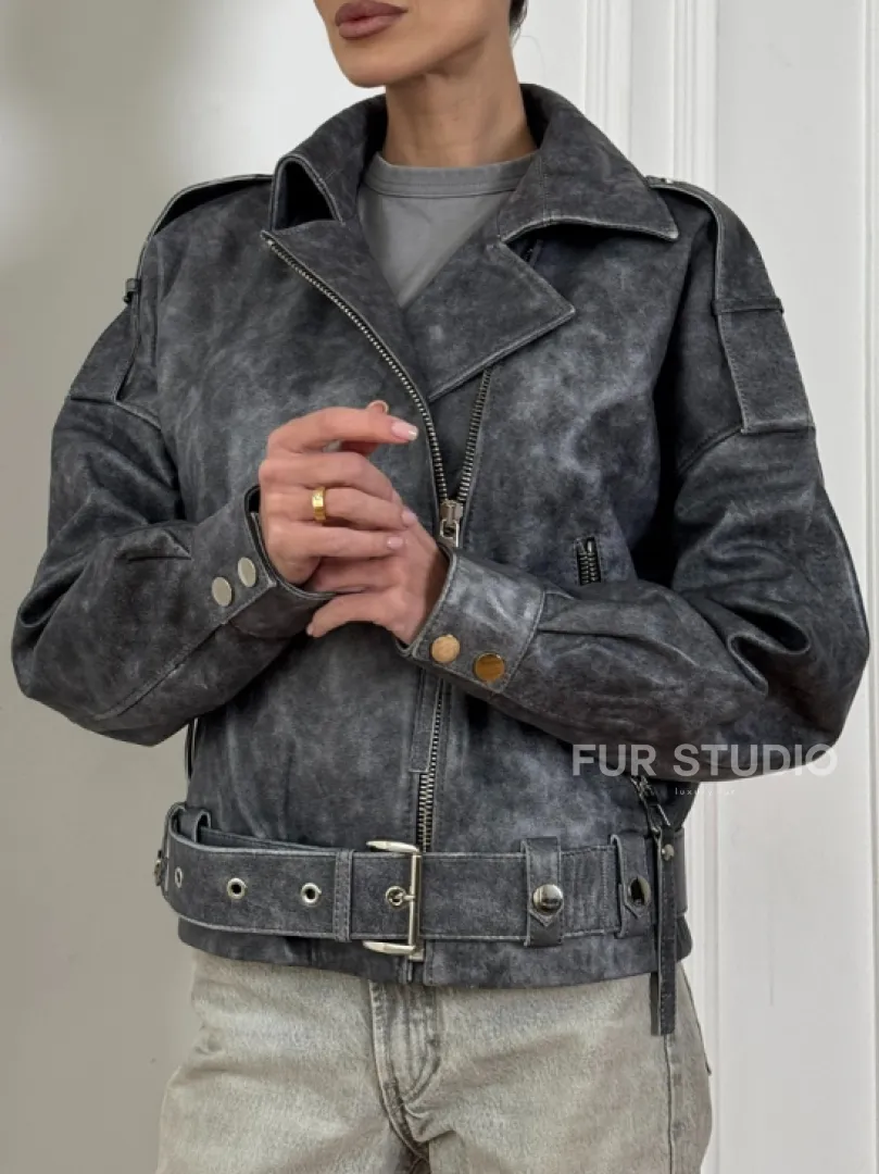 Женская косуха оверсайз из натуральной кожи с потертостями в стиле 