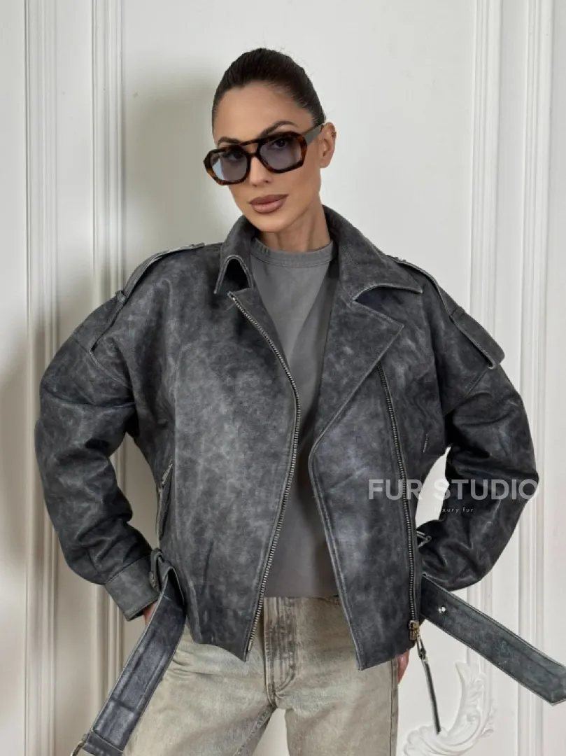 Женская косуха оверсайз из натуральной кожи с потертостями в стиле 