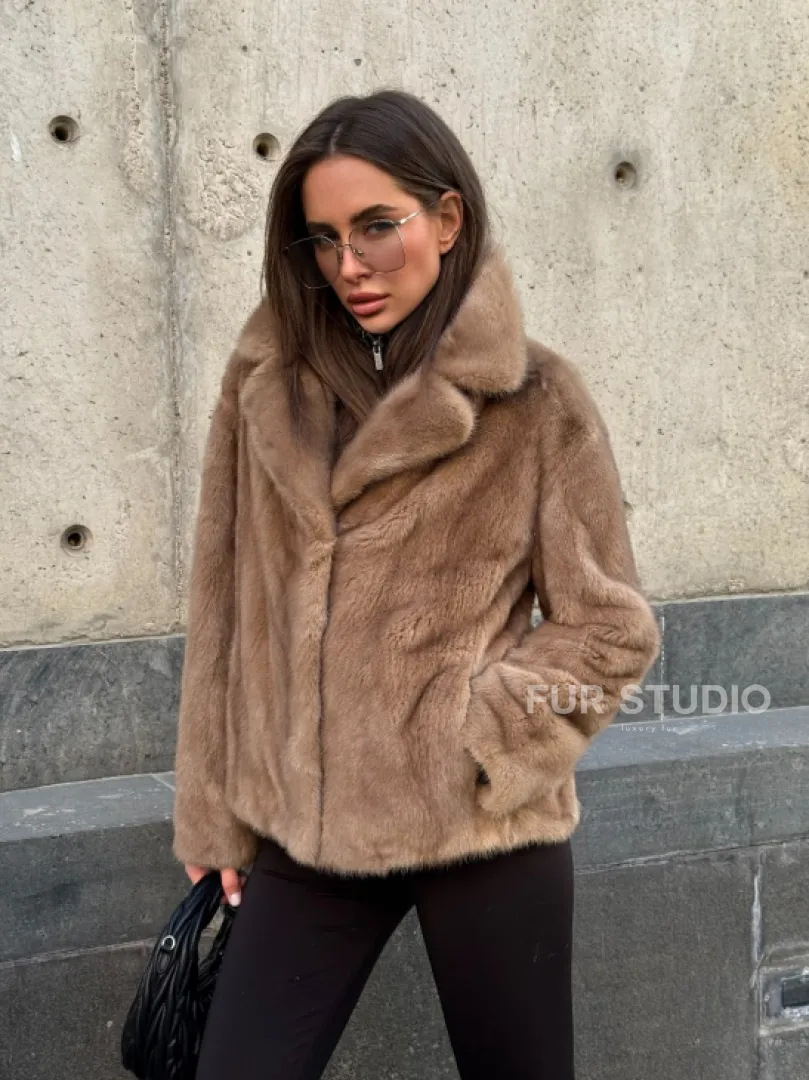 Короткий норковый жакет с английским воротником цвет пастель - фото 8