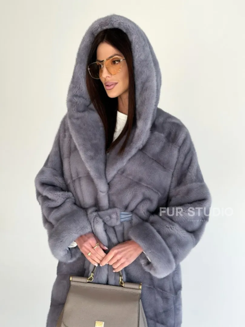Удлиненная норковая шуба - кимоно с капюшоном