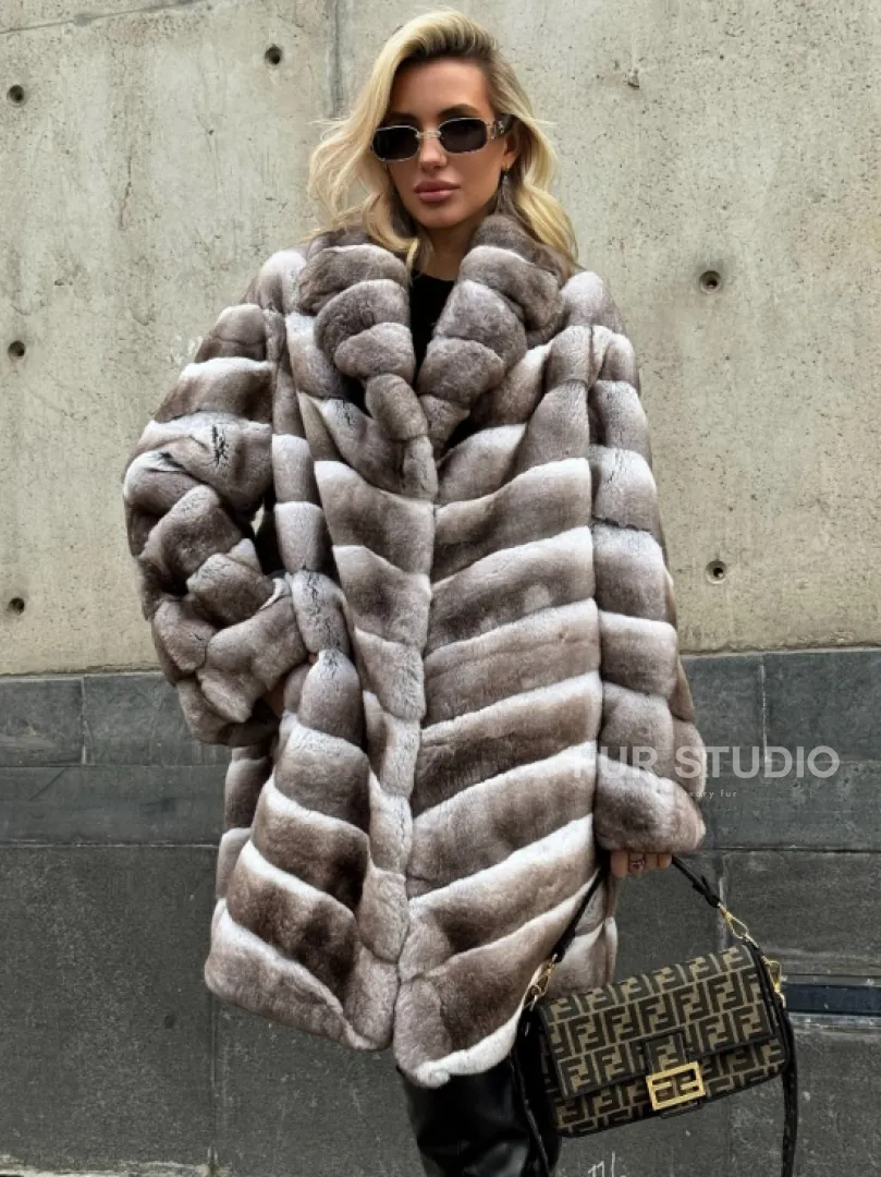Женская серая шуба из элитного шиншиллового кролика (рекса) с английским воротником - фото 3