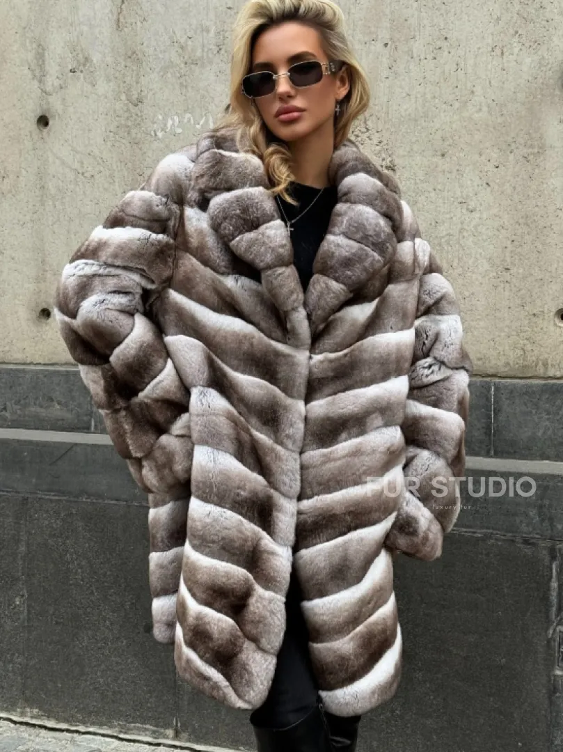 Женская серая шуба из элитного шиншиллового кролика (рекса) с английским воротником - фото 1