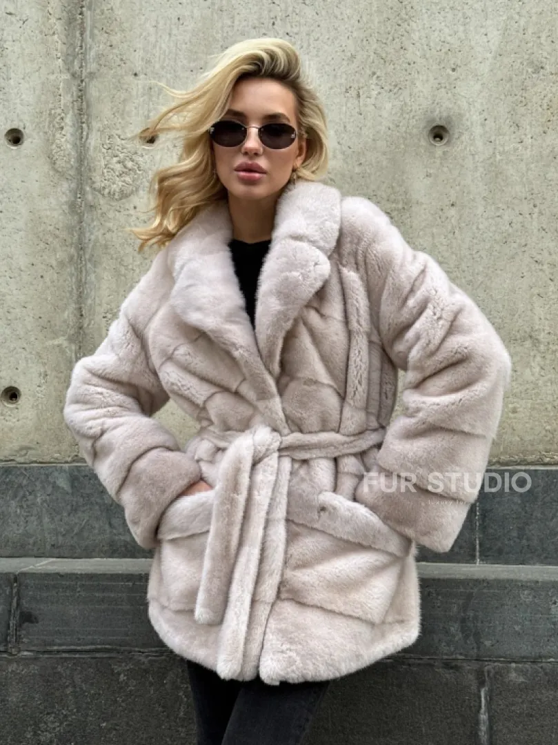 Светлый норковый полушубок PREMIUM FUR с английским воротником