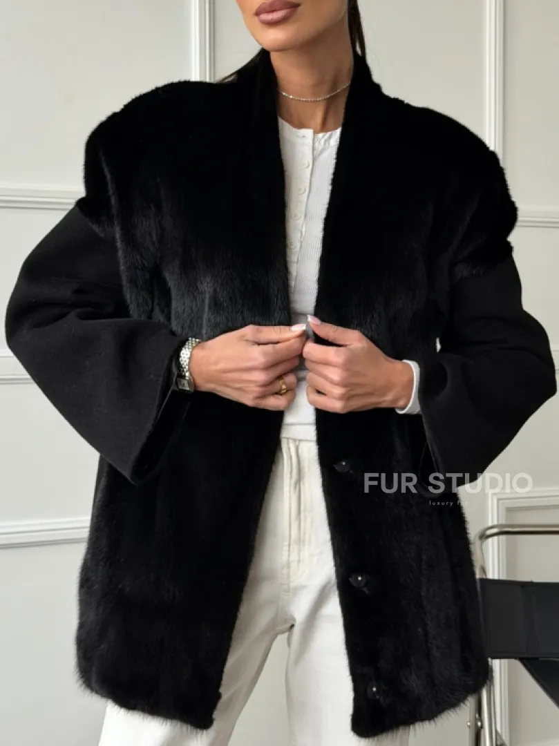 Полупальто демисезонное шерстяное с отделкой из меха норки - фото 2